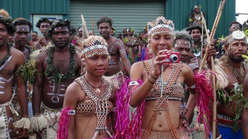 所羅門群島貝珠錢服飾 Shell Money Suits in the Solomon Islands